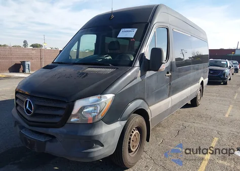 2018 Mercedes-Benz Sprinter 2500 High Roof V6 z USA, uszkodzony, nr VIN WDZPE8CD7JP624030